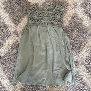 francesca’s trixxi mint green lace sleeveless top